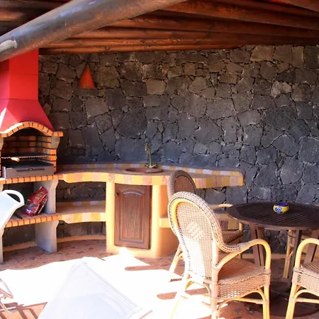 Lava - Sauna, Beheizter Pool, Traumhafter Meerblick, Billiard, Tischtennis Apartament *